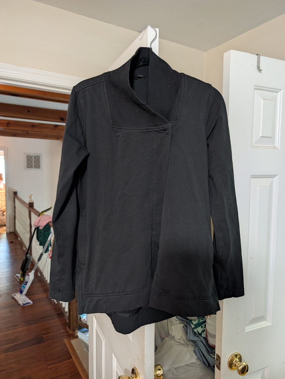 Lululemon Women's Black Asymmetric Collar Jacket